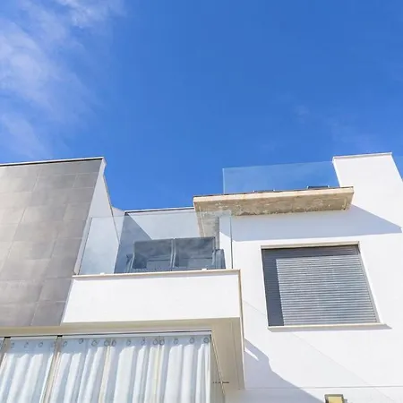 Fantastic 2 Bed In Modern Complex In *
