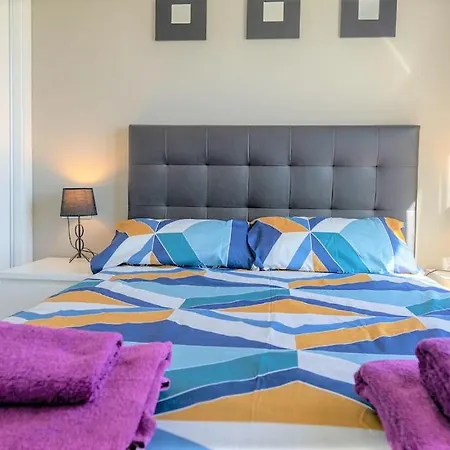 Appartamento Fantastic 2 Bed In Modern Complex In *